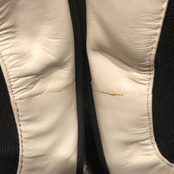 Adrienne Vittadini flats - Picture 3 of 9